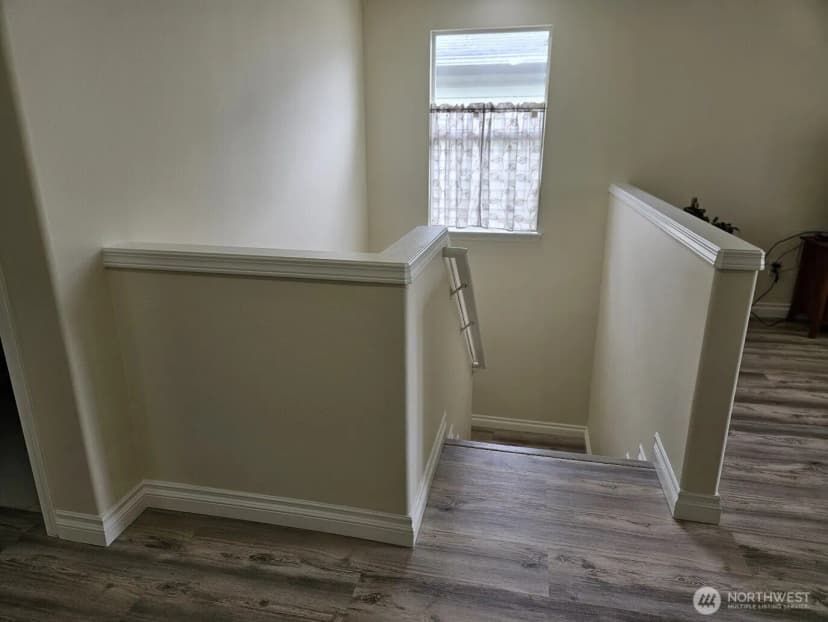 Property photo for 201 Glennwood Place Se, Renton photo 15
