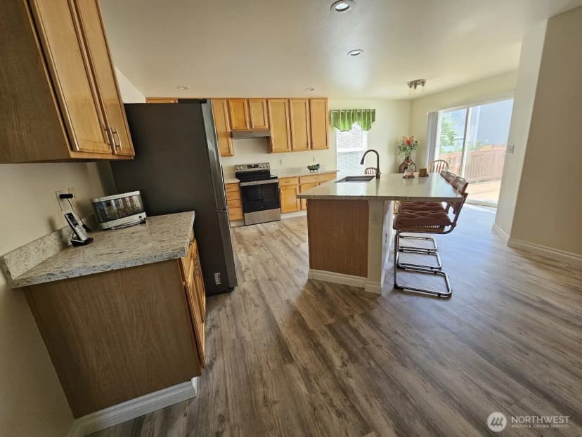Property photo for 201 Glennwood Place Se, Renton photo 8