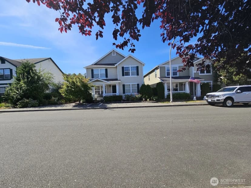 Property photo for 201 Glennwood Place Se, Renton photo 2