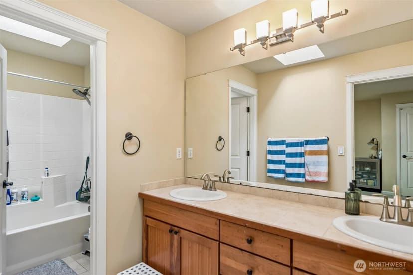 Property photo for 10416 Se 273rd Place, Kent photo 20