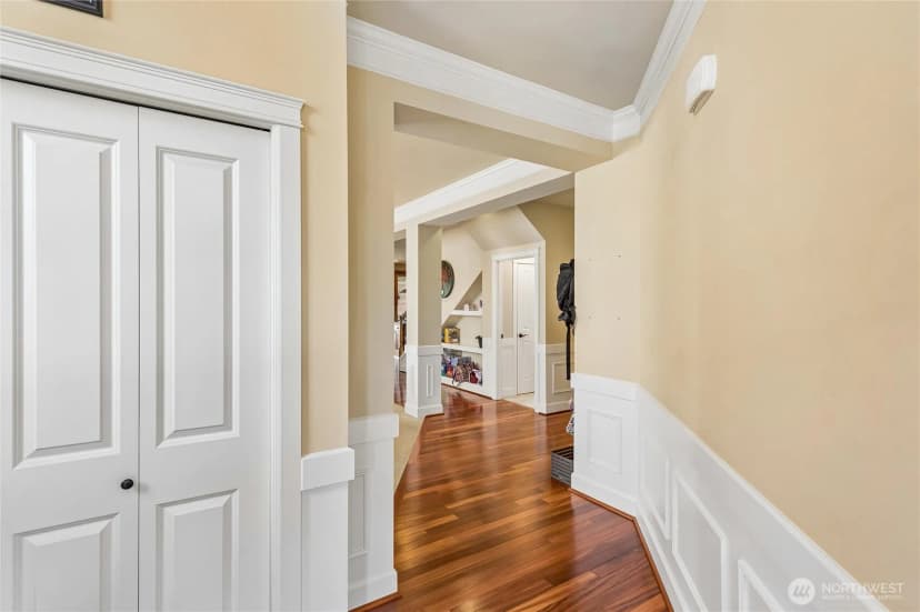 Property photo for 10416 Se 273rd Place, Kent photo 3