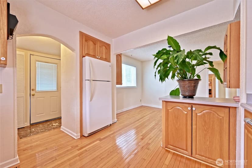 Property photo for 2272 Long Lake Road Se, Port Orchard photo 4