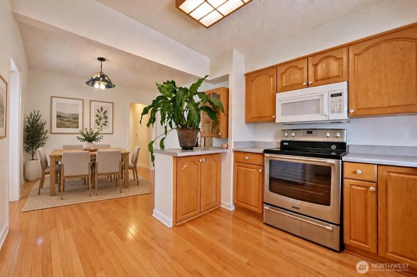 Property photo for 2272 Long Lake Road Se, Port Orchard photo 6