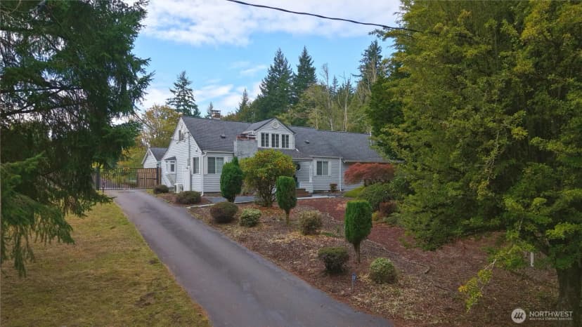 Property photo for 2272 Long Lake Road Se, Port Orchard