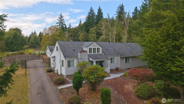 Property photo for 2272 Long Lake Road Se, Port Orchard photo 2