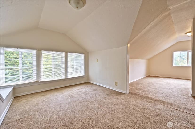 Property photo for 2272 Long Lake Road Se, Port Orchard photo 18