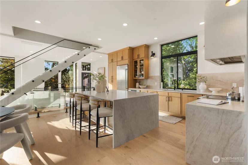 Property photo for 8014 45th Avenue Sw, Seattle photo 15