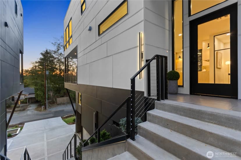 Property photo for 8014 45th Avenue Sw, Seattle photo 6
