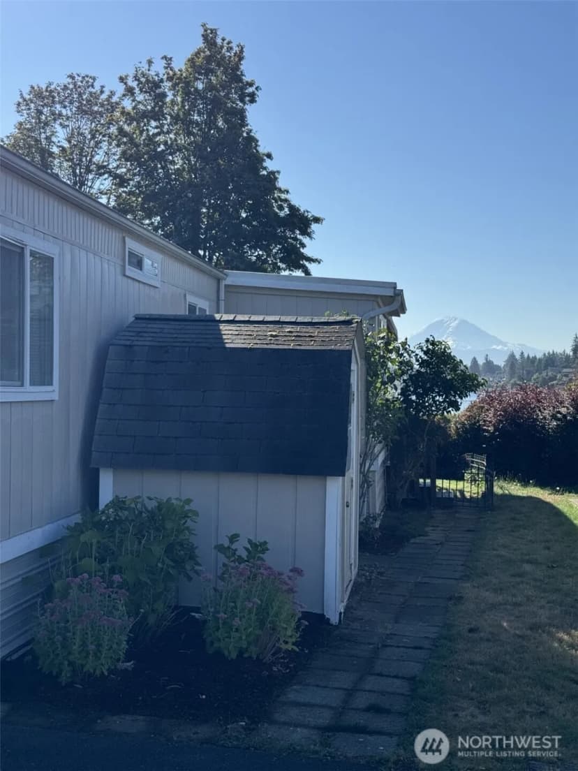 Property photo for 25739 135th Avenue Se #1, Kent photo 4