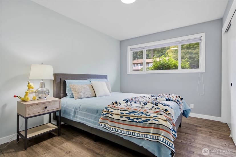 Property photo for 18534 55th Avenue Ne, Kenmore photo 17