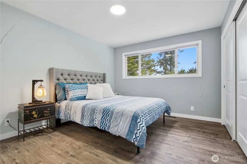 Property photo for 18534 55th Avenue Ne, Kenmore photo 13