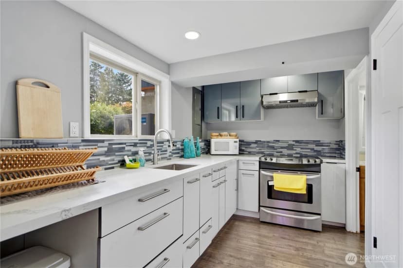 Property photo for 18534 55th Avenue Ne, Kenmore photo 20
