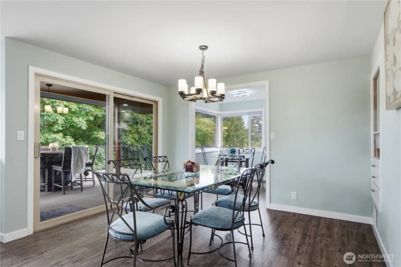 Property photo for 18534 55th Avenue Ne, Kenmore photo 8