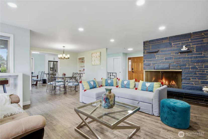 Property photo for 18534 55th Avenue Ne, Kenmore photo 6