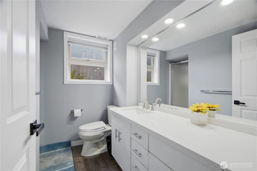Property photo for 18534 55th Avenue Ne, Kenmore photo 25