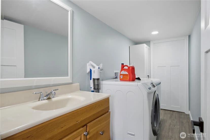 Property photo for 18534 55th Avenue Ne, Kenmore photo 26