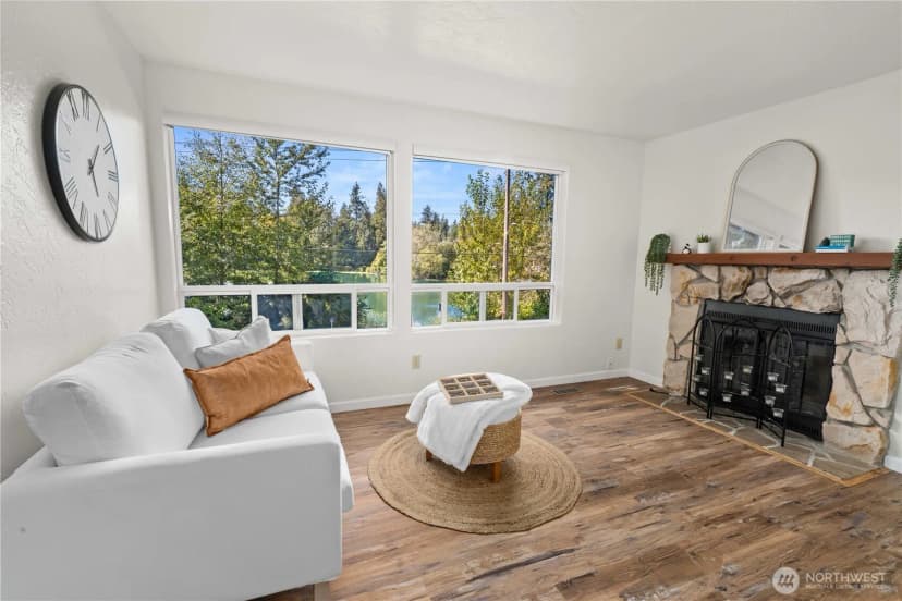 Property photo for 19803 Ashworth Avenue N, Shoreline photo 5