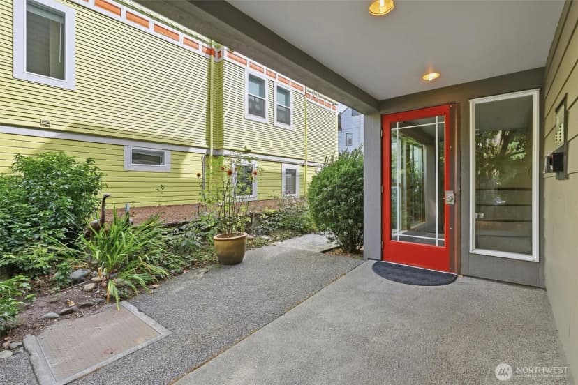 Property photo for 1601 E Columbia Street #104, Seattle photo 30