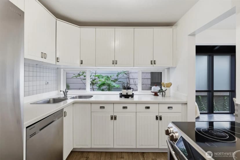 Property photo for 1601 E Columbia Street #104, Seattle photo 15
