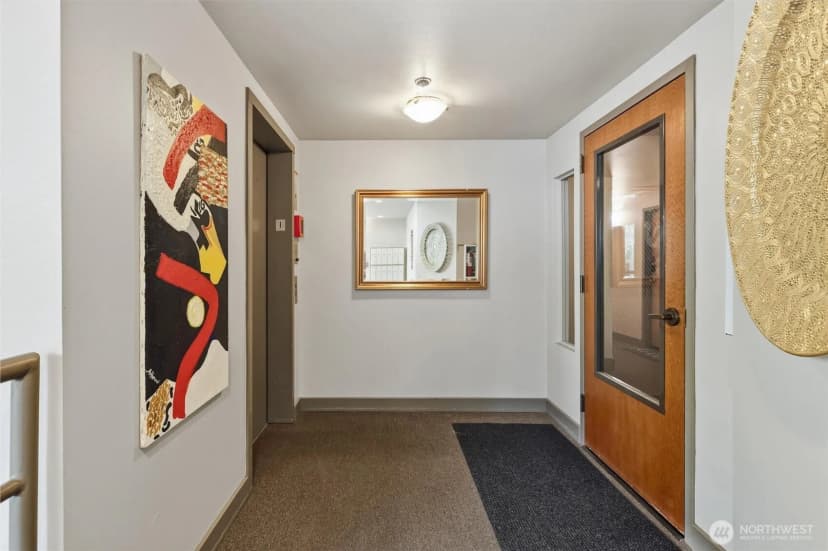 Property photo for 1601 E Columbia Street #104, Seattle photo 32