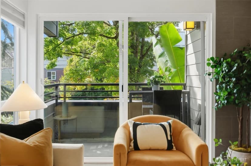 Property photo for 1601 E Columbia Street #104, Seattle photo 12