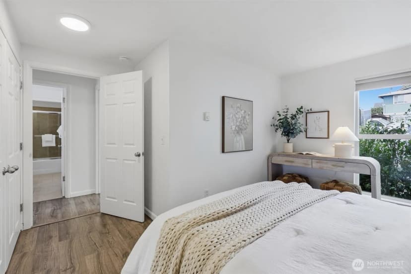 Property photo for 1601 E Columbia Street #104, Seattle photo 27