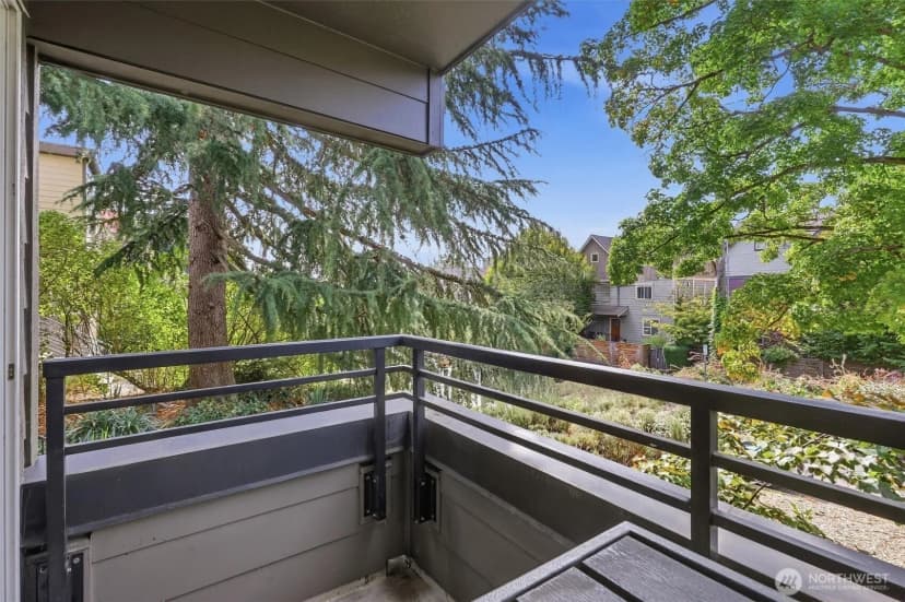 Property photo for 1601 E Columbia Street #104, Seattle photo 20