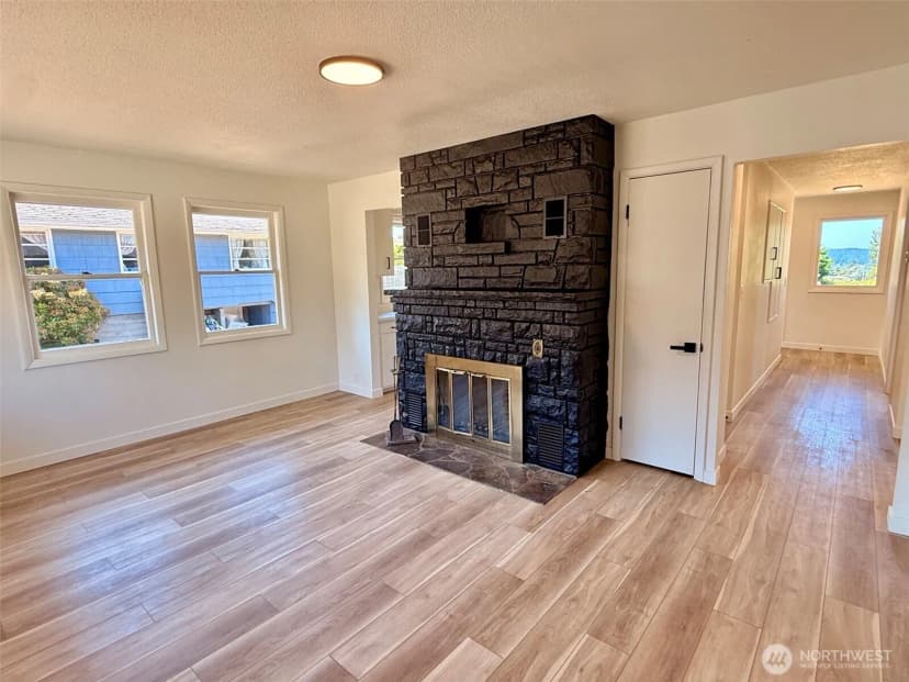 Property photo for 5611 N 48th Street, Tacoma photo 8