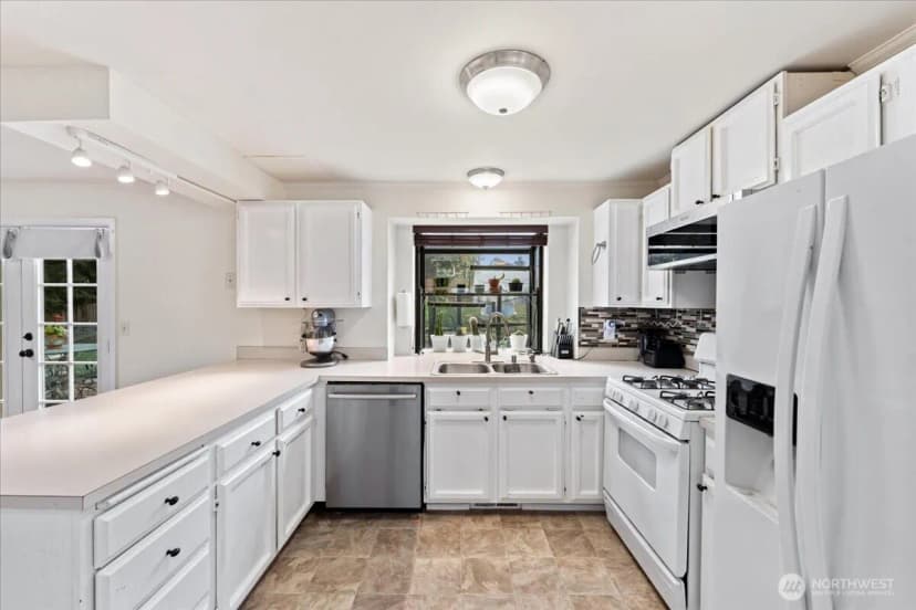 Property photo for 20507 123rd Street Ct E, Bonney Lake photo 7