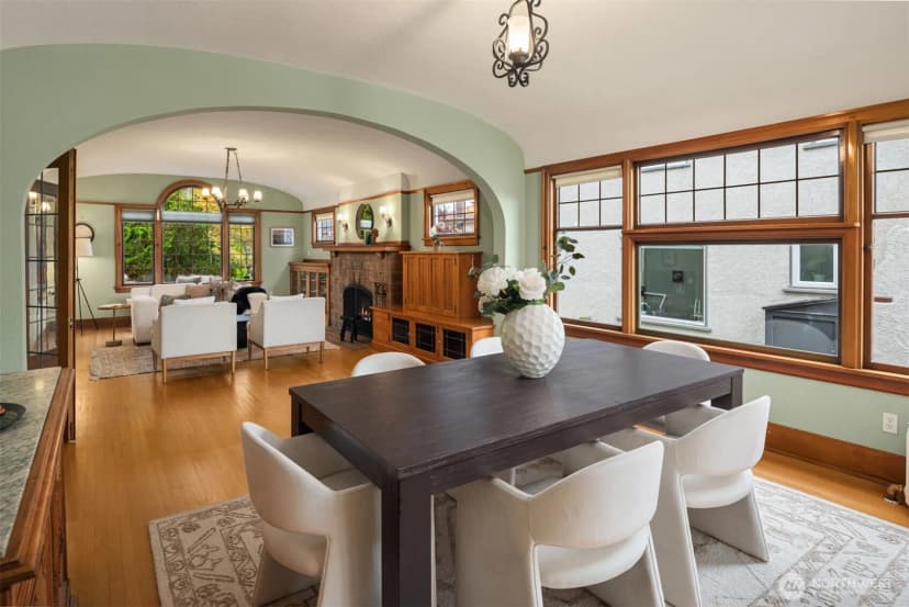 Property photo for 1718 Palm Avenue Sw, Seattle photo 11