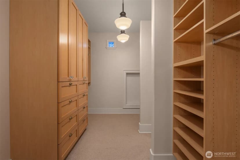 Property photo for 1718 Palm Avenue Sw, Seattle photo 27