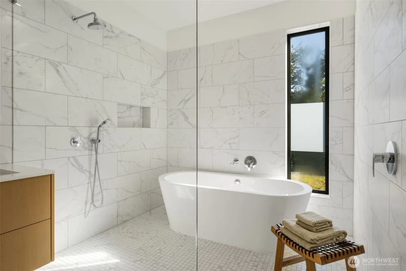 Property photo for 6015 53rd Avenue Ne, Seattle photo 17