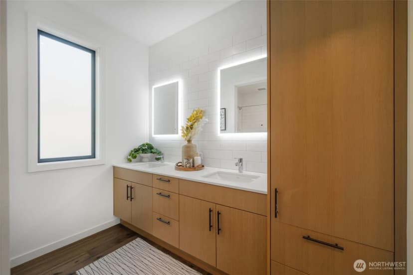 Property photo for 6015 53rd Avenue Ne, Seattle photo 29