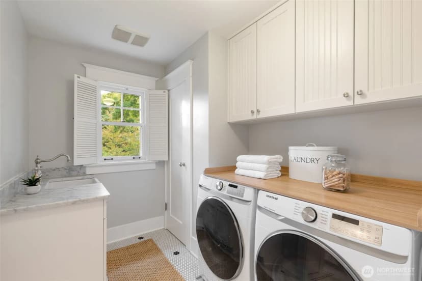Property photo for 463 Lynn Street, Seattle photo 31