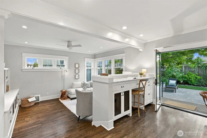Property photo for 463 Lynn Street, Seattle photo 15