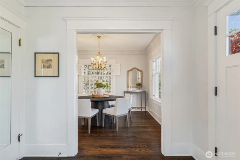Property photo for 463 Lynn Street, Seattle photo 6