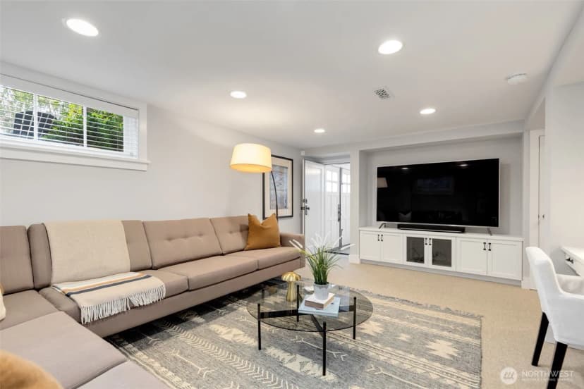 Property photo for 463 Lynn Street, Seattle photo 36
