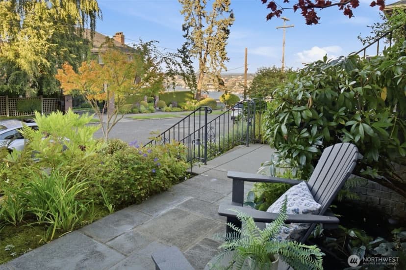 Property photo for 463 Lynn Street, Seattle photo 38