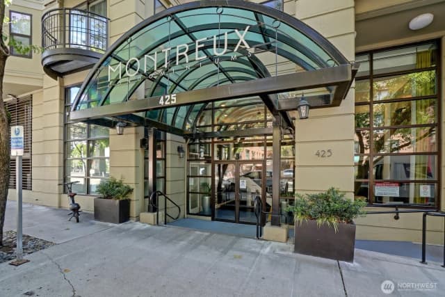 Property photo for 425 Vine Street #405, Seattle photo 3