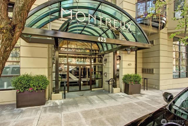 Property photo for 425 Vine Street #405, Seattle photo 2