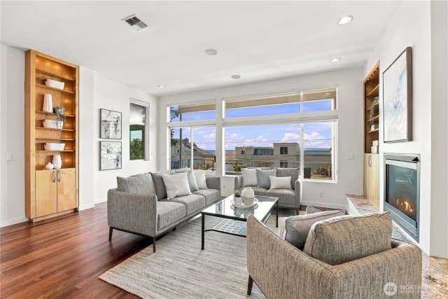 Property photo for 19408 Richmond Beach Drive Nw #a, Shoreline photo 4