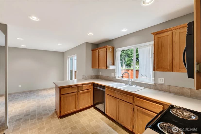 Property photo for 3607 185th Street Ct E, Tacoma photo 15
