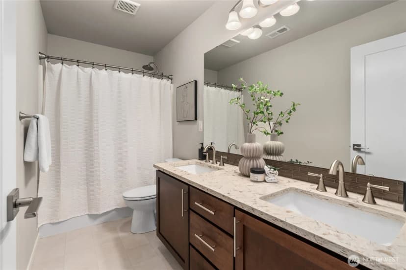Property photo for 13530 Ne 128th Place, Kirkland photo 28