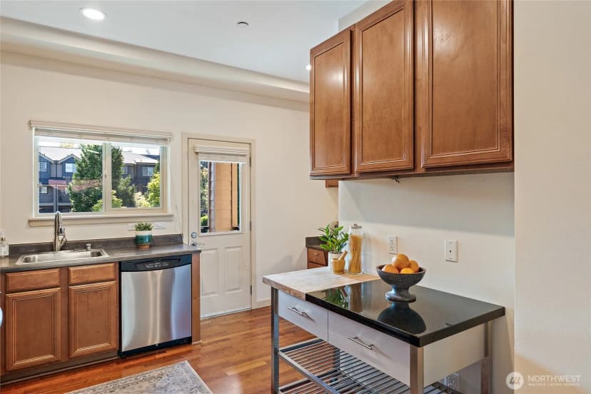 Property photo for 4824 Pointes Drive, Mukilteo photo 16