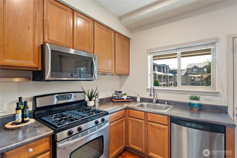 Property photo for 4824 Pointes Drive, Mukilteo photo 18