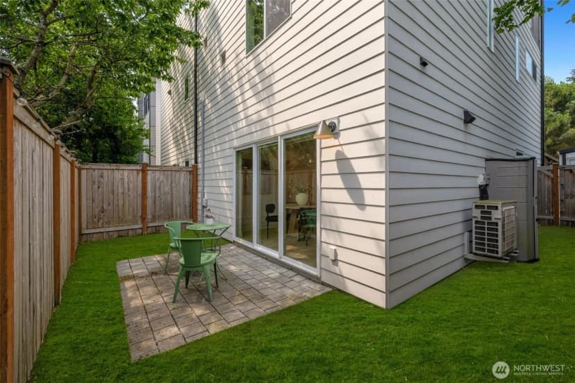 Property photo for 8530 13th Avenue Nw #b, Seattle photo 37