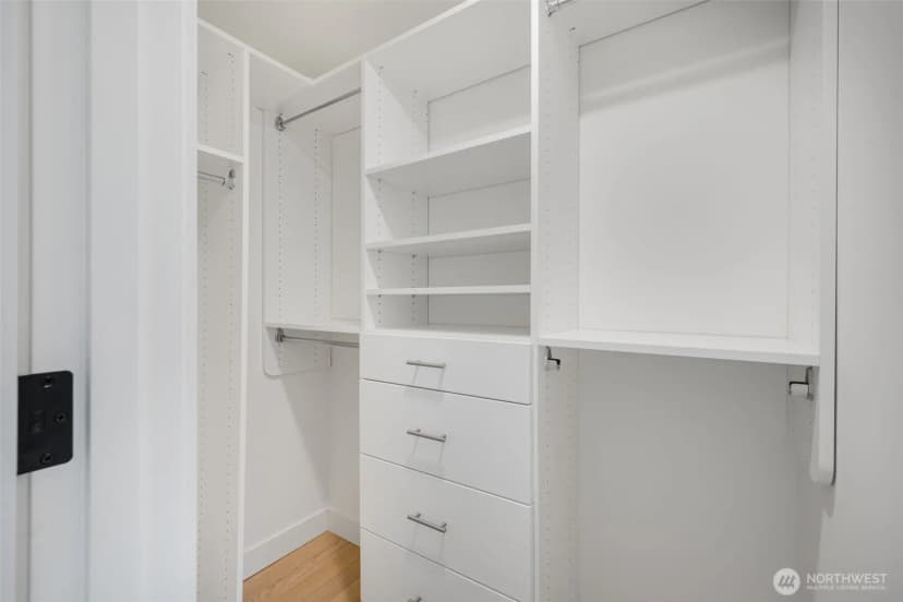 Property photo for 8530 13th Avenue Nw #b, Seattle photo 27