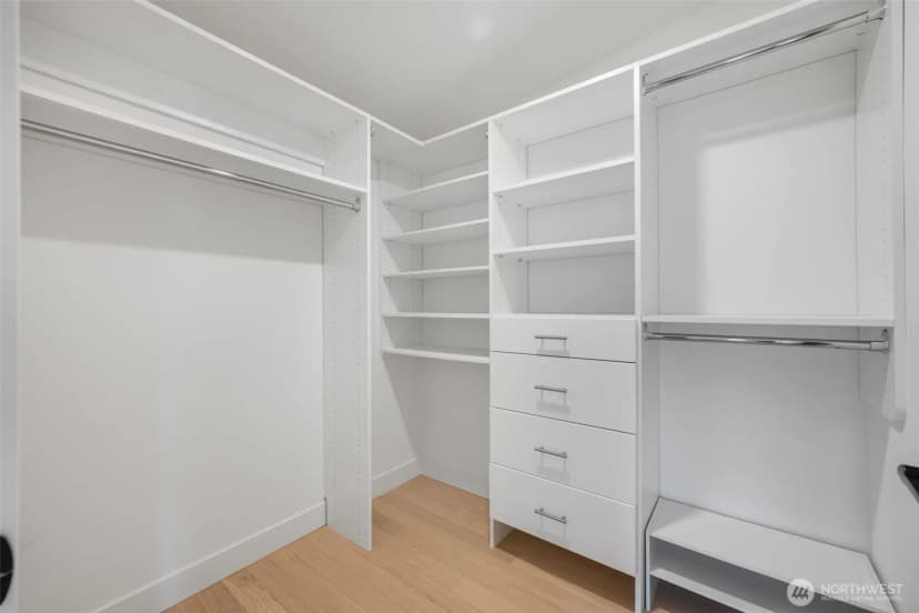 Property photo for 8530 13th Avenue Nw #b, Seattle photo 28