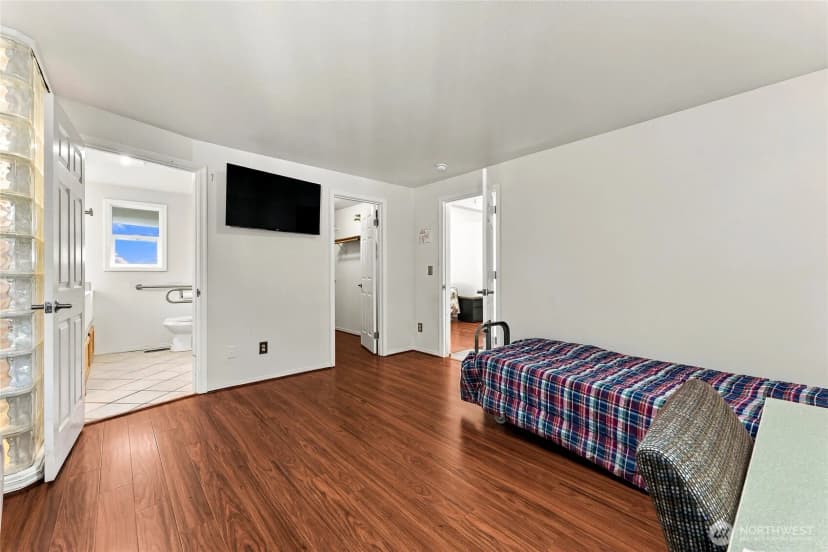 Property photo for 7501 93rd Ave Ct Sw, Tacoma photo 15
