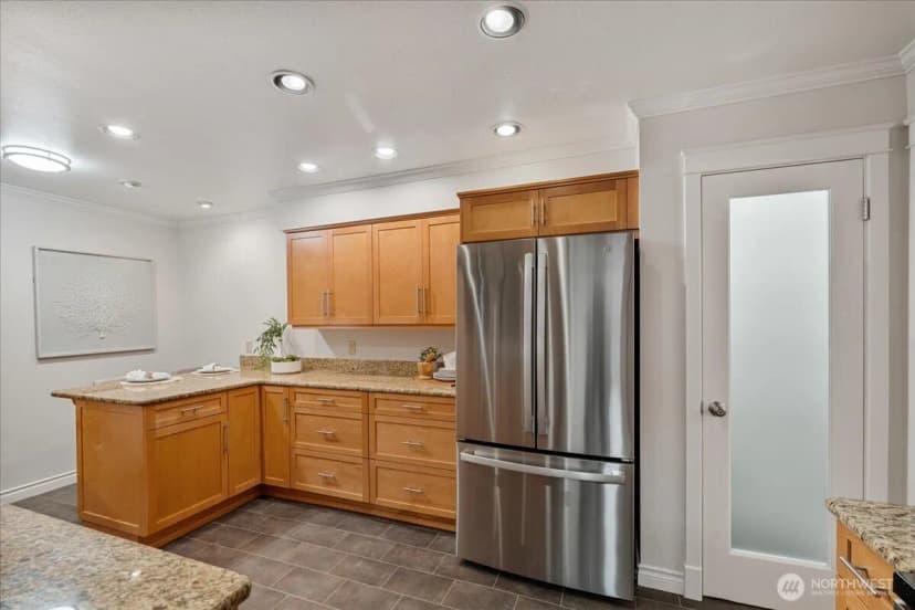 Property photo for 2508 175th Avenue Ne, Redmond photo 5